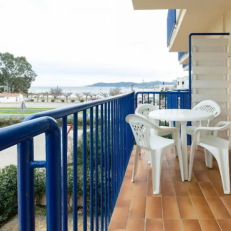 Luminoso Con Vistas Al Mar A 50m De La Playa De Grifeu, - Es-228-25 Apartment *